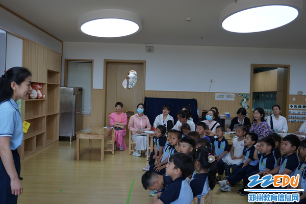 观摩集体活动_调整大小 观摩集体活动_调整大小