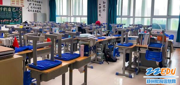 6认真打扫后的教室干净整洁 6认真打扫后的教室干净整洁