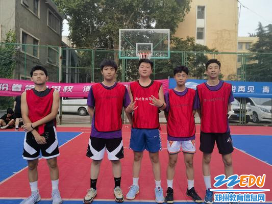 5.2023届明星队的首发阵容 5.2023届明星队的首发阵容