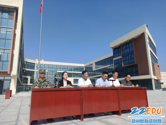 副校长刘长庚为大家加油鼓劲