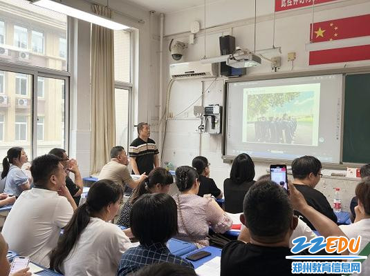 观看学生军训成长视频_副本 观看学生军训成长视频_副本