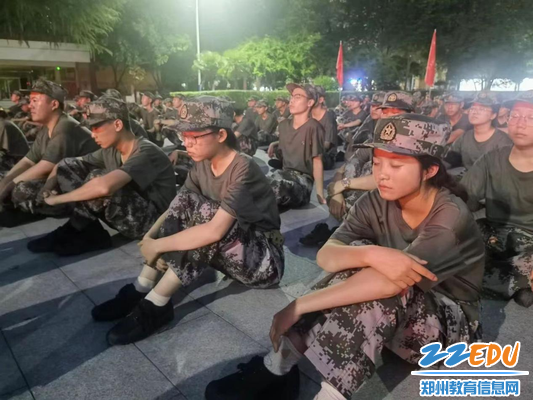 7同学们进行放松训练 7同学们进行放松训练