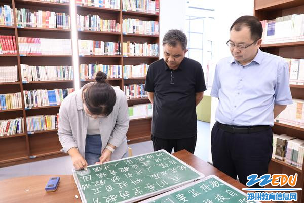 5党委副书记段红军、副校级干部赵泳江到场指导比赛工作 5党委副书记段红军、副校级干部赵泳江到场指导比赛工作