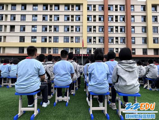 法治第一课互动现场 法治第一课互动现场