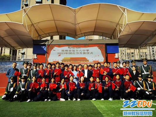 学生们表达了自己对祖国母亲的祝福