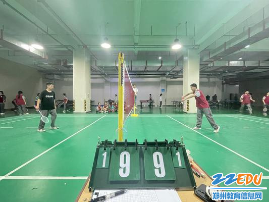 不分伯仲 比分紧跟 不分伯仲 比分紧跟