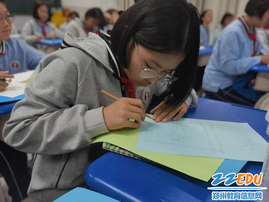 认真勾勒,用心设计 认真勾勒,用心设计