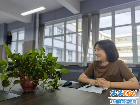 郑州八中副校长雷炀做主题讲座 郑州八中副校长雷炀做主题讲座