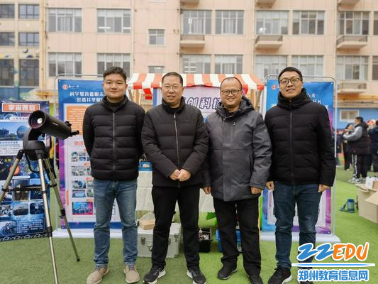 参展团队合影 参展团队合影