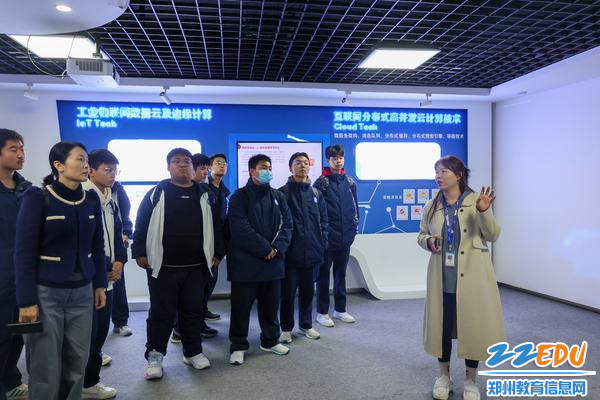 1工作人员介绍公司情况 1工作人员介绍公司情况