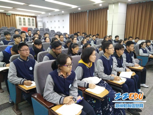 进行基层党校学习的学生