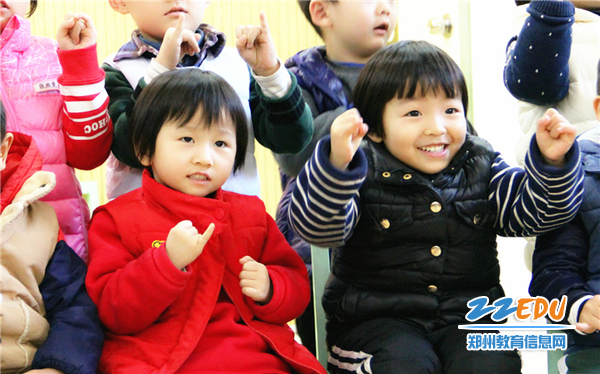 小故事、大世界 郑州市教工幼儿园举行讲故事