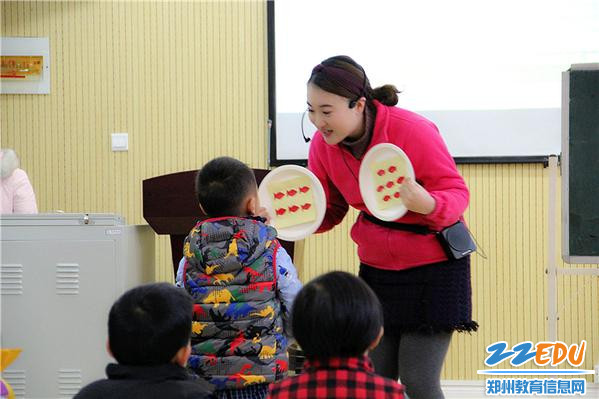 郑州市教工幼儿园开展模仿明师课堂教学研修