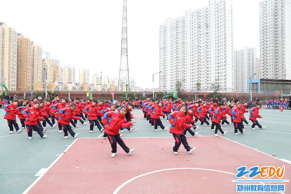 [管城] 外国语牧歌小学自编韵律操增色学生课堂