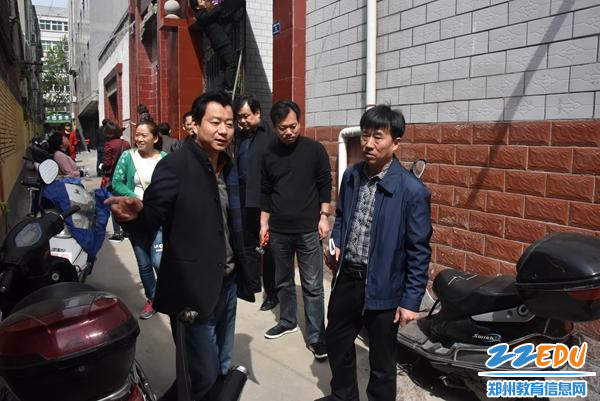 [登封] 教体局扎实开展分包楼院创卫整治工作