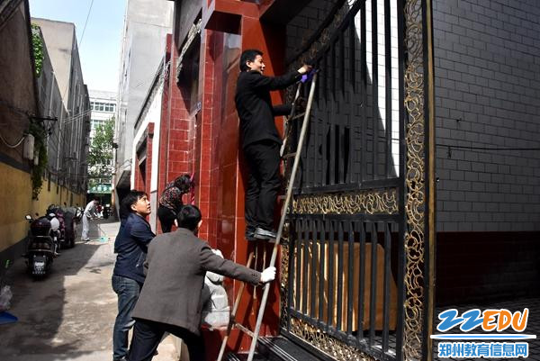 [登封] 教体局扎实开展分包楼院创卫整治工作
