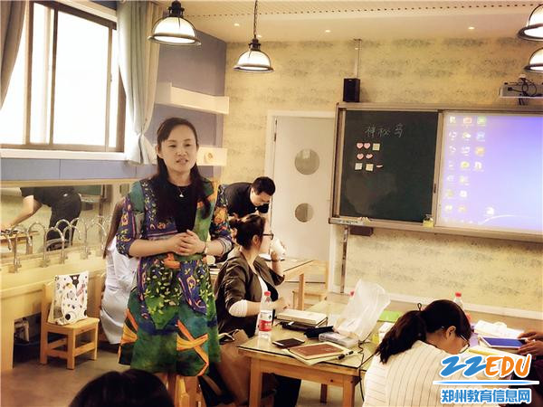 专家把脉助教研 郑州市教工幼儿园举行课程设