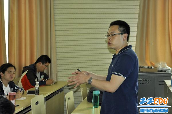 郑州市国防科技学校召开2018年信息化教学培