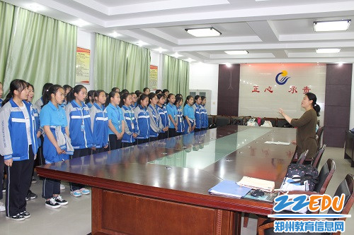 ֣��60��У���γ̰ٻ���� ����չʾǧ������