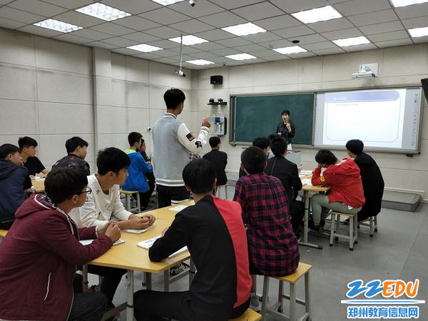 郑州市财贸学校以赛促改 打造新型教学多面手