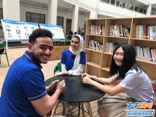 [郑州中学] pga国际班学生与郑大留学生开展多元文化交流活动