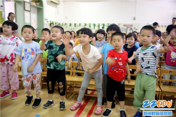 11.2学英语就要快乐的、大声地讲出来 11.2学英语就要快乐的、大声地讲出来