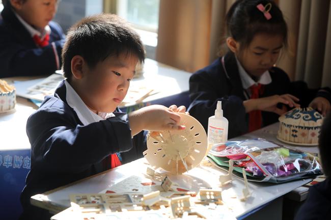 2018年郑州市创客教育文化艺术节“创之赛”4M+E项目比赛举行