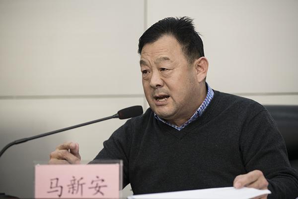 4 郑州市教育局党组成员、纪检组组长马新安讲话。