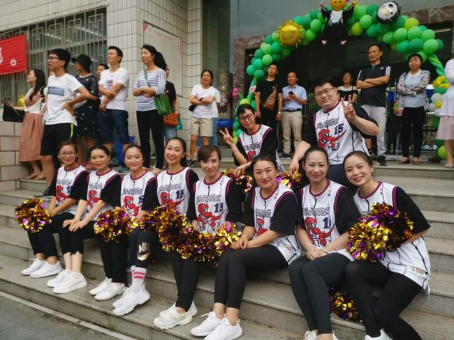 “篮球宝贝”十人团