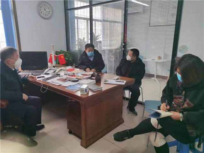 3防控初期领导班子（自左向右：李京辉、高勤华、焦火锡、于蓉）召开防控专题会议