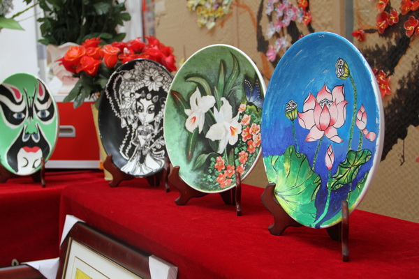 郑州市美术课程基地研究成果汇报暨艺术校本课程展示观摩活动成功举办