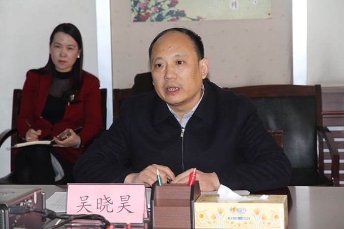 中原区副区长于珊调研教育工作