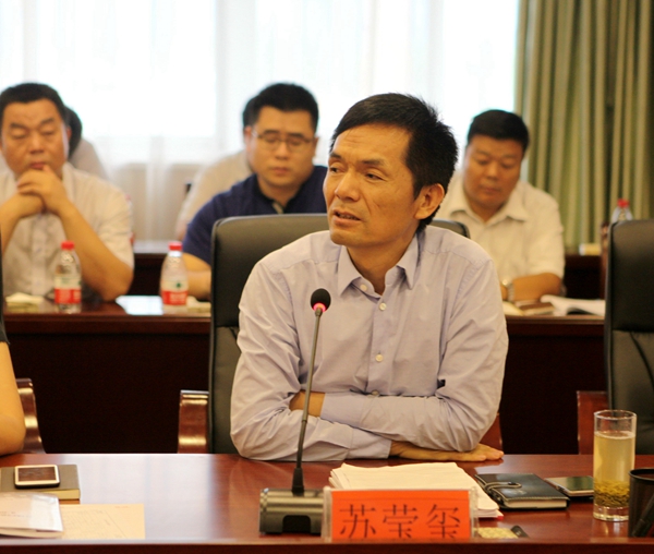 管城区委副书记,区长虎强调研指导区教育工作
