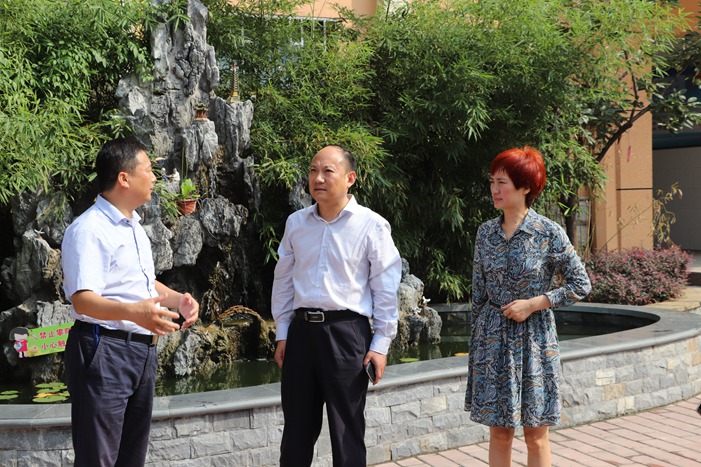 中原区教体局党委书记,局长吴晓昊到部分学校调研创文工作--郑州教育