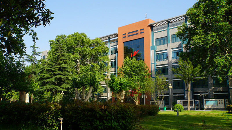 郑州市第十二中学