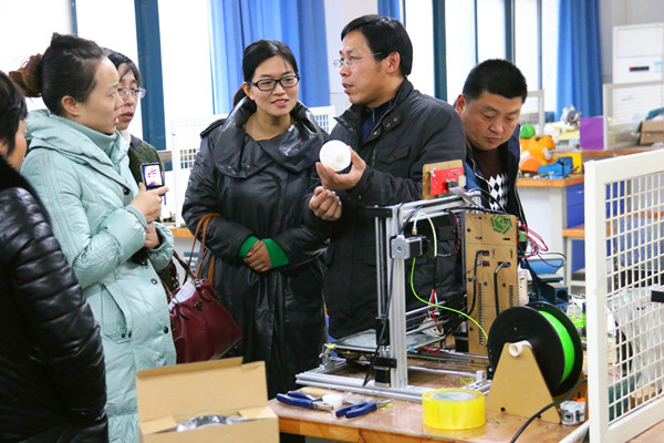 《关于公布首届中小学生研究性学习成果评比结果的通知(郑教明电