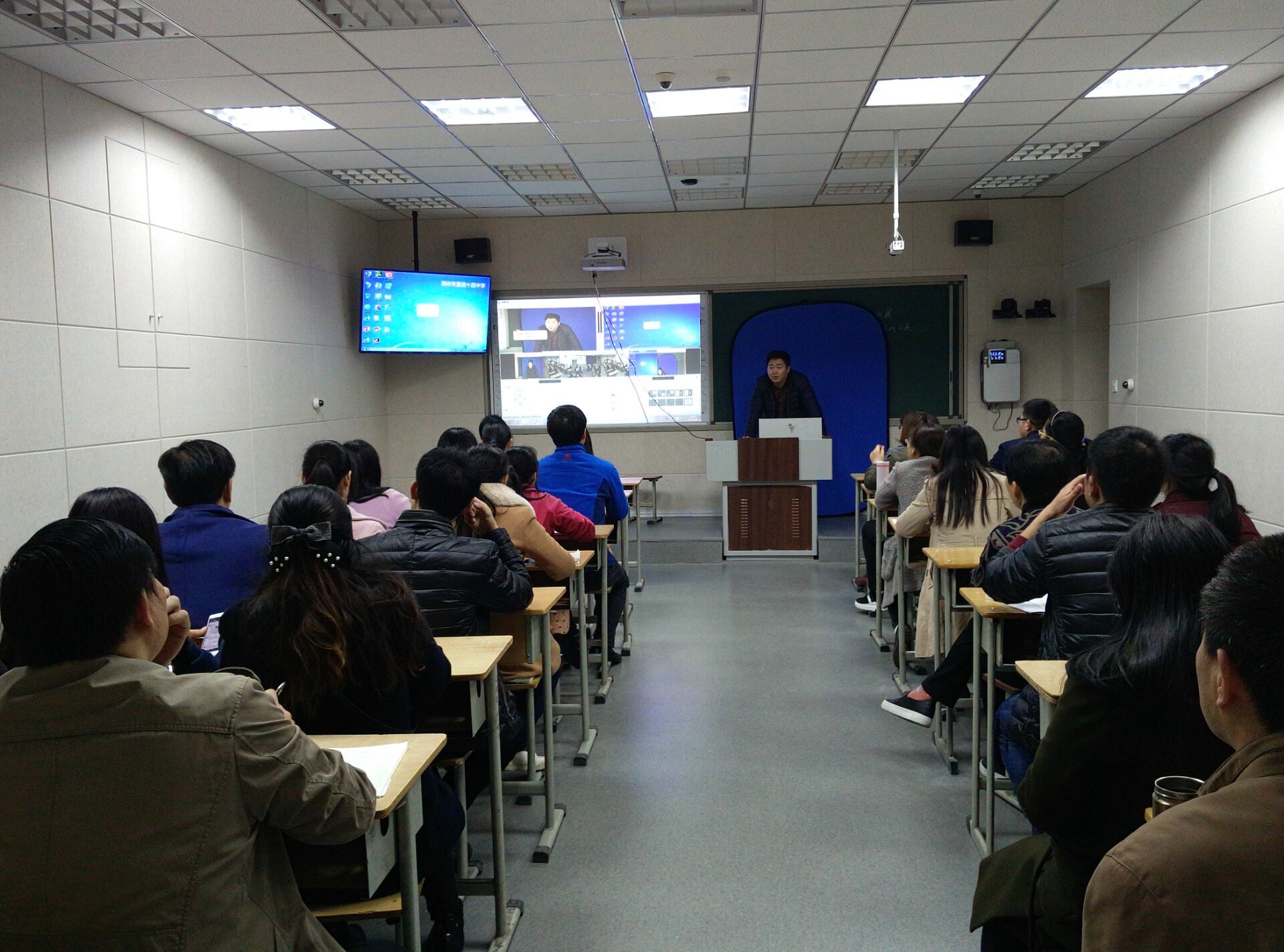 郑州44中微课录制培训会,助你课堂"精巧"又"高效"--郑州教育信息网