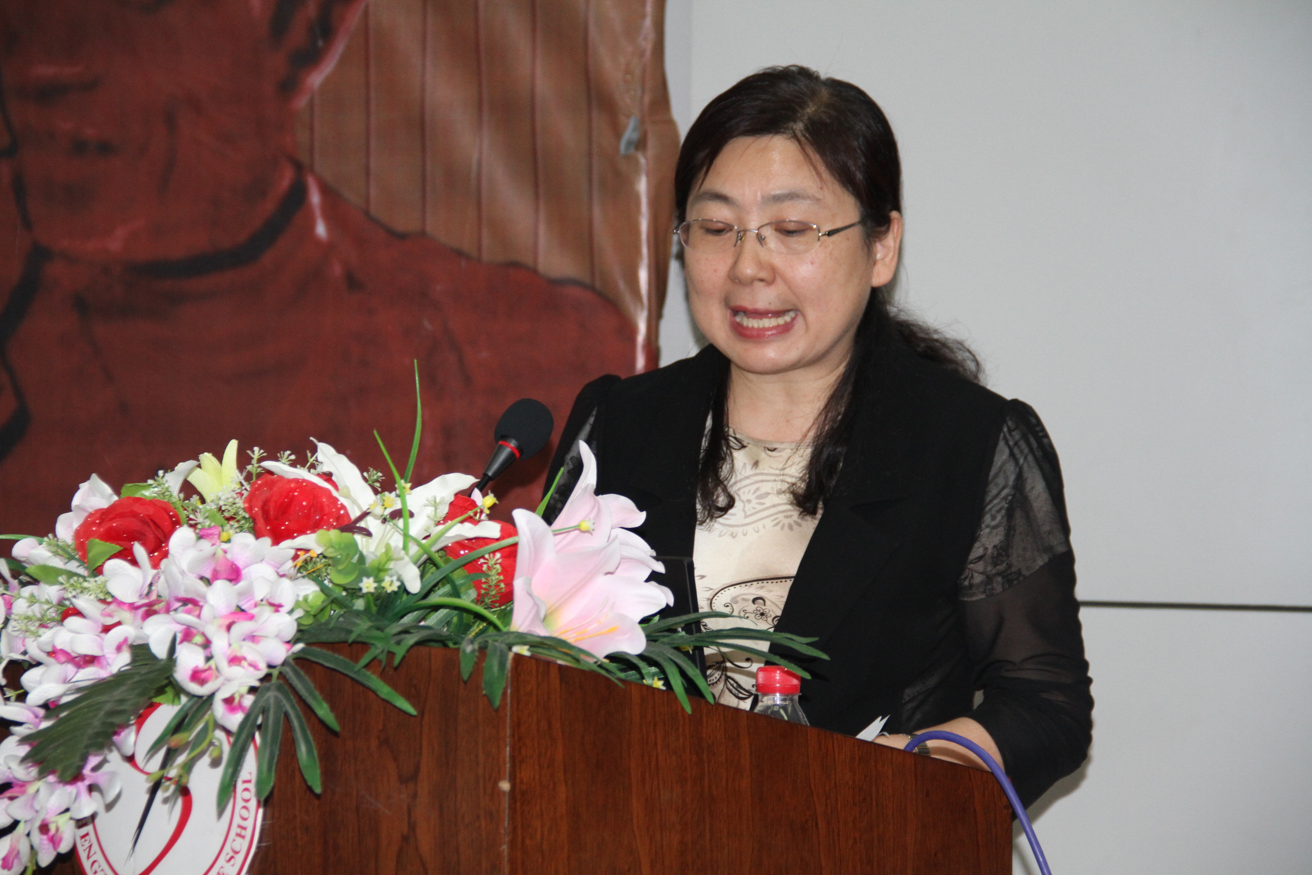 郑州八中召开学期工作总结暨暑假工作部署会议