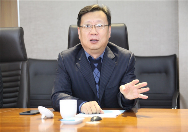 郑州市美育示范校督导评审专家组走进郑州11中