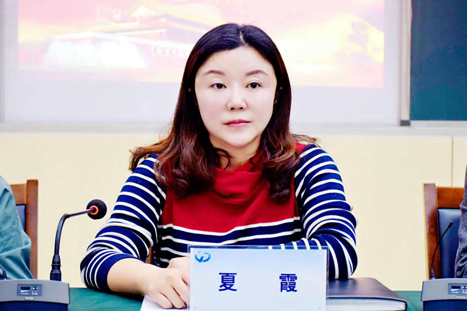 夏霞副校长宣布基层党校学员考核办法