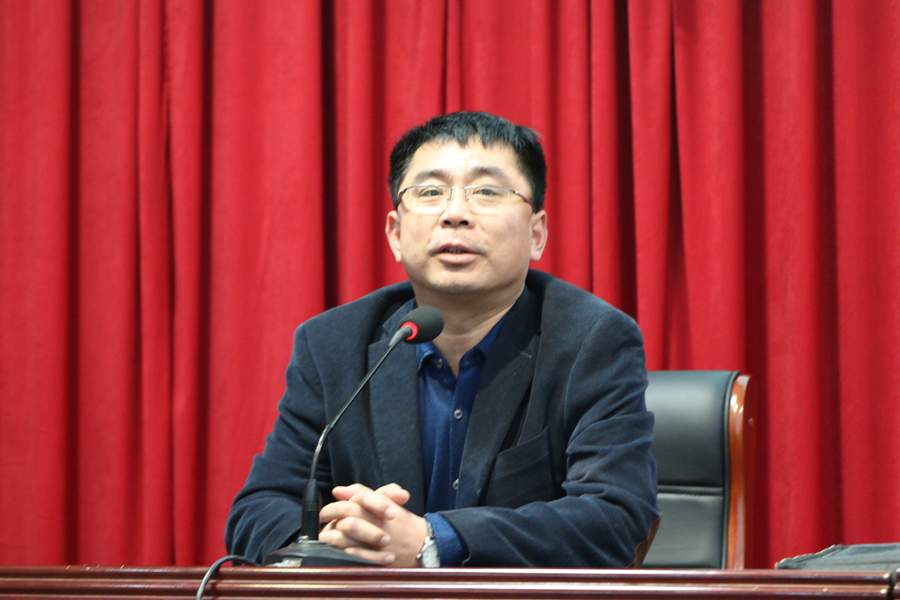 海军招飞办领导到郑州九中指导海航班工作