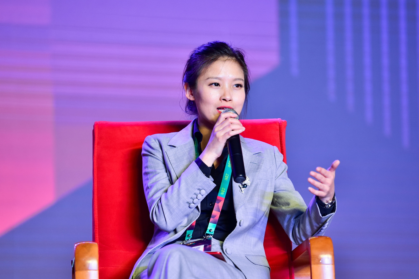 芥末堆梅初九发表见解