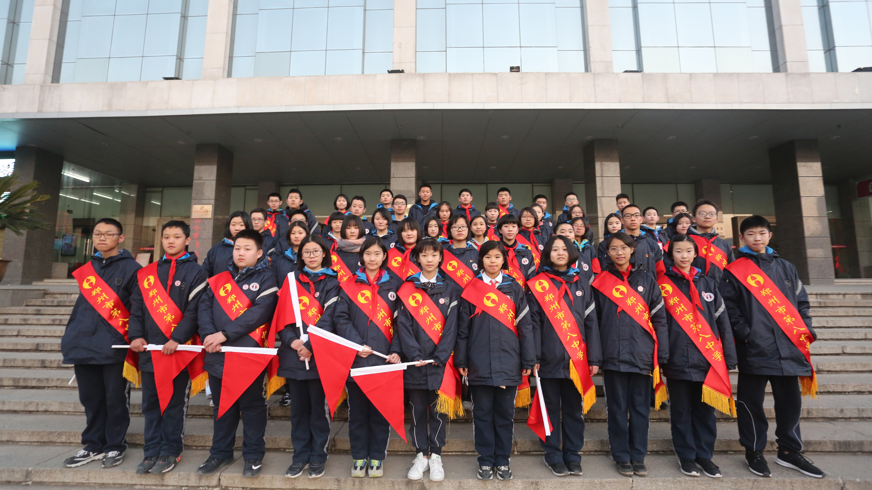 郑州八中教育集团艺术节展演在省人民会堂上演