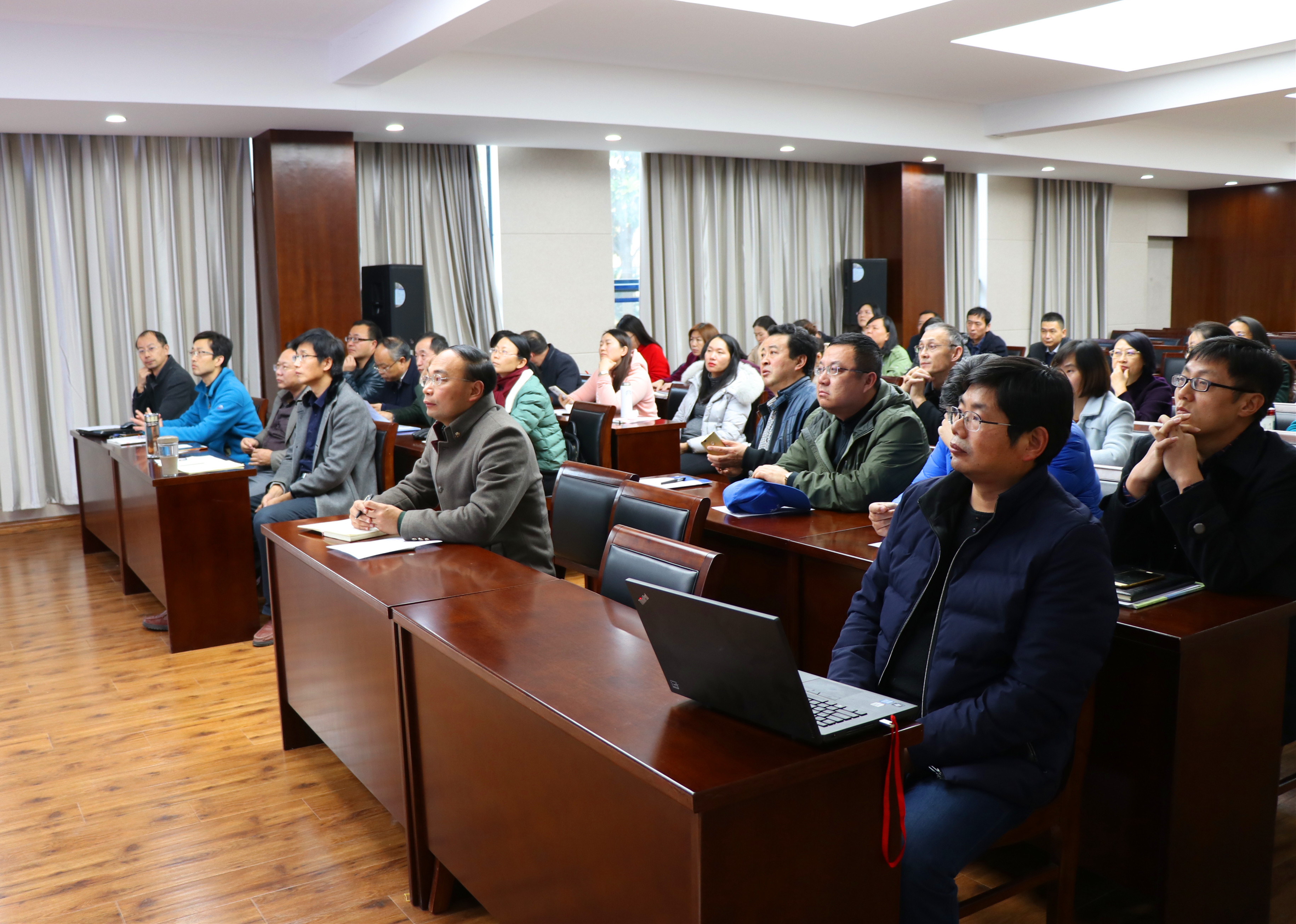 基于常规,成于坚持——郑州47中召开教学工作阶段性总结会议