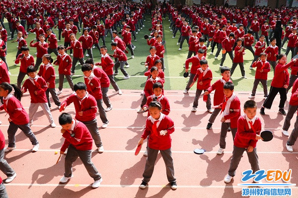 纬三路小学图片