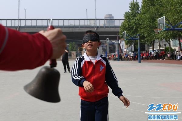 庆祝新中国成立70周年郑州市盲聋哑学校运动会快乐飞扬