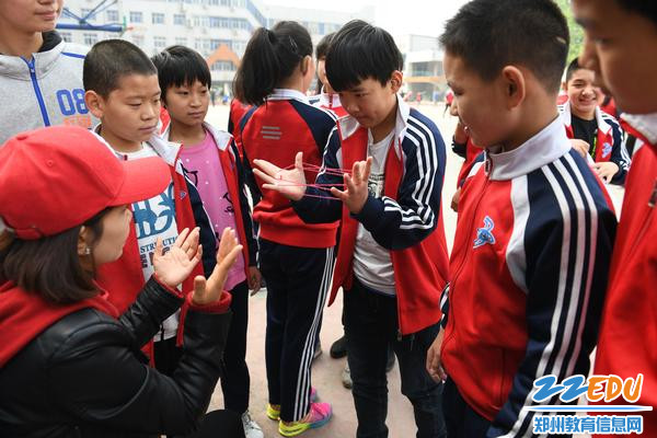 庆祝新中国成立70周年郑州市盲聋哑学校运动会快乐飞扬