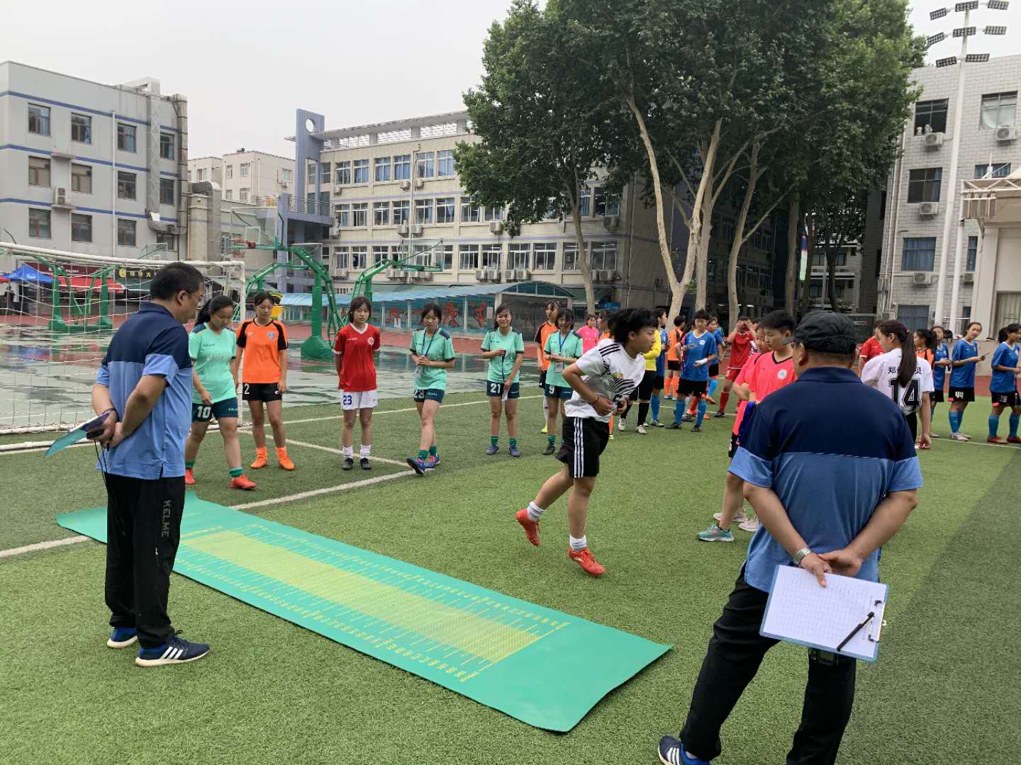 郑州市第三十一高级中学女足实验班招生考试进行中