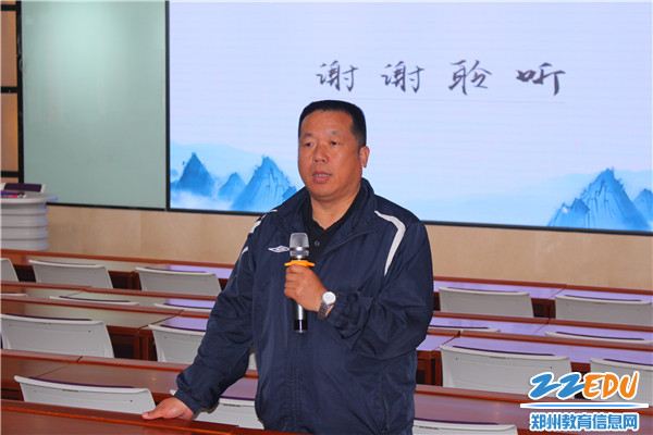 郑州101中学副校长刘永谦参加观摩郑州101中学党委书记赵银堂参加观摩