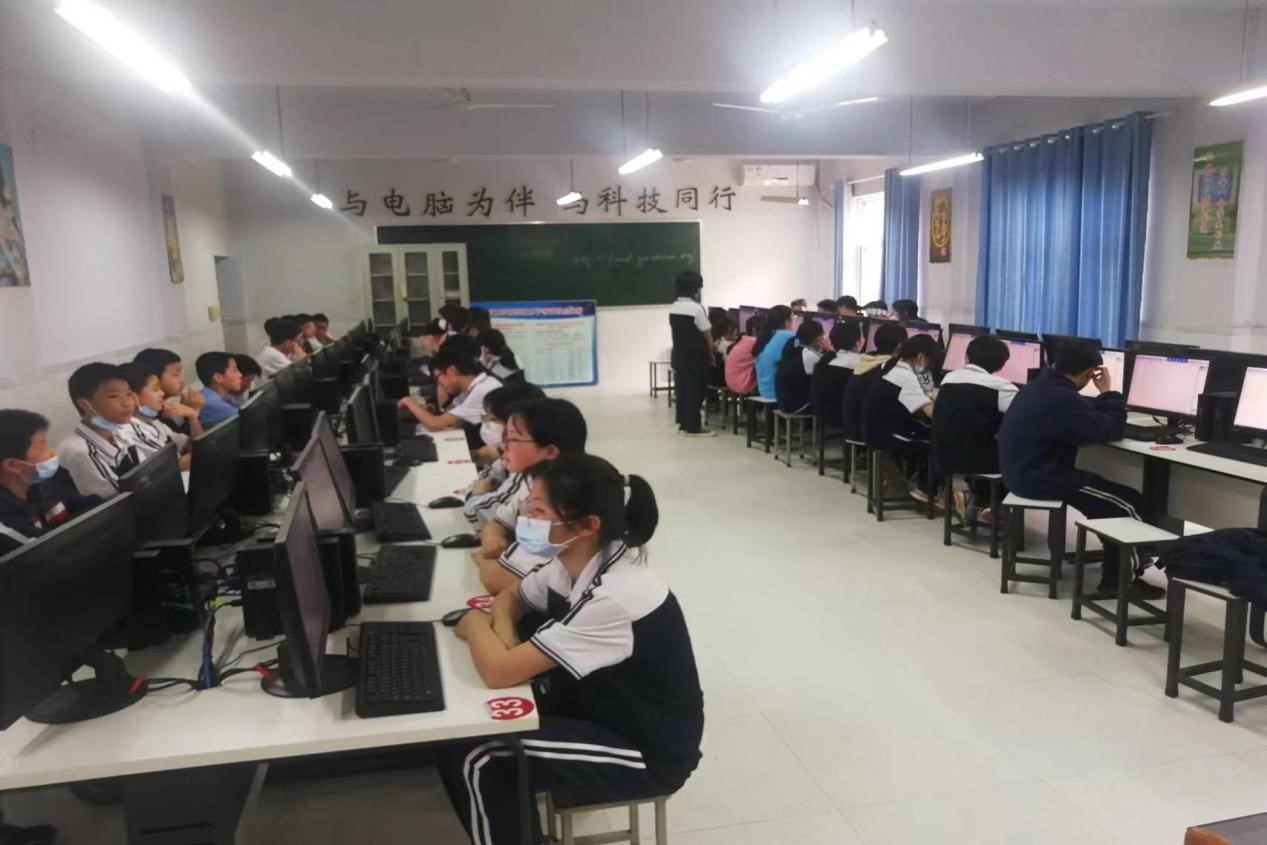 郑州市第四十四初级中学获评“河南省中小学数字校园标杆校” - 郑州教育信息网